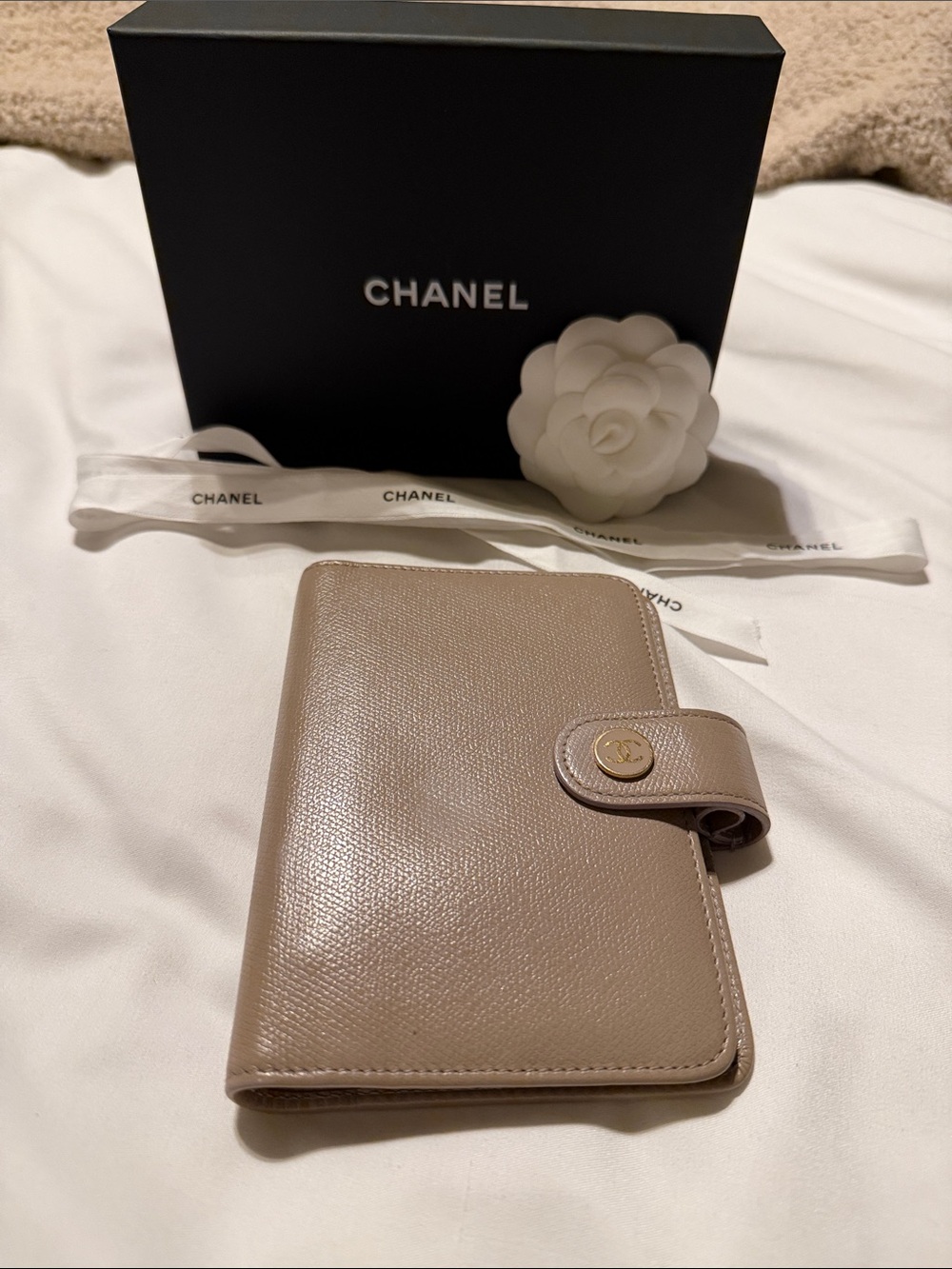 CHANEL Taupe Pebbled Leather Card Holder Organizer